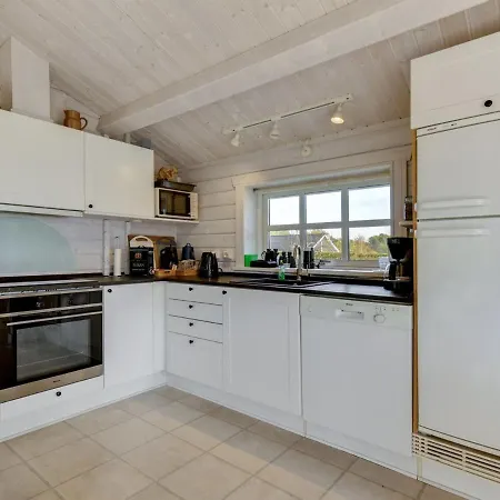 Holiday home Ruusu - 300m From The Sea In Se Jutland By Interhome