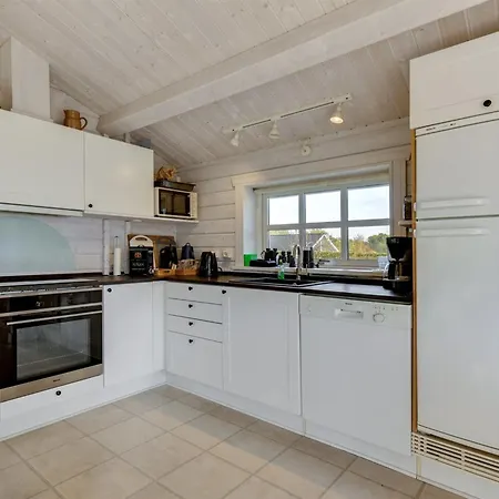 Vakantiehuis Ruusu - 300m From The Sea By Interhome
