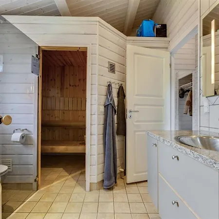 Vakantiehuis Ruusu - 300m From The Sea By Interhome