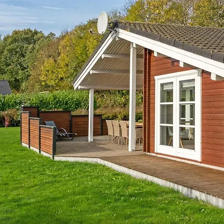 Ruusu - 300m From The Sea By Interhome *